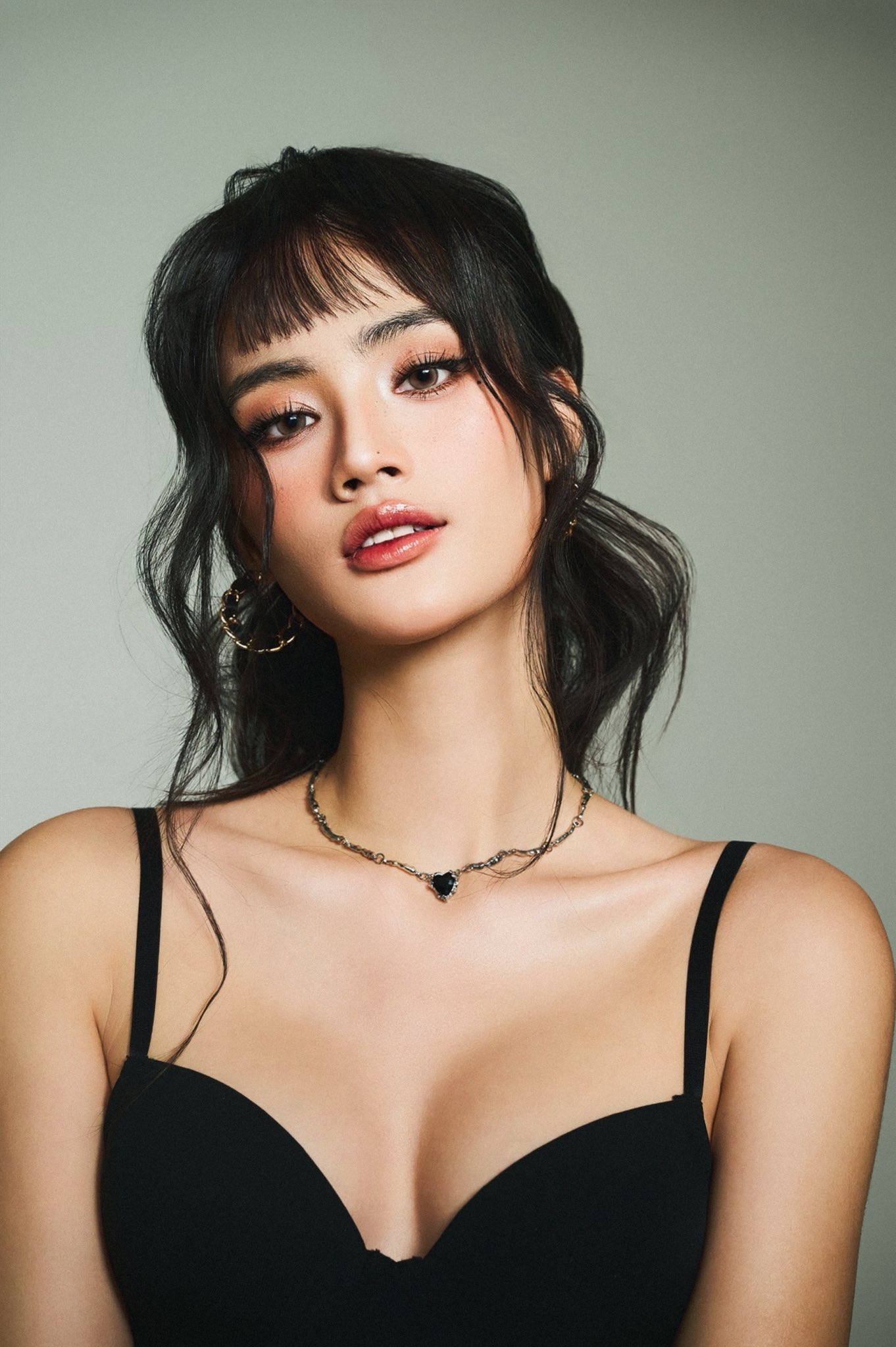 Hoa hậu &Yacute; Nhi khoe v&oacute;c d&aacute;ng quyến rũ khi du học &Uacute;c năm 2026 - Ảnh 5.