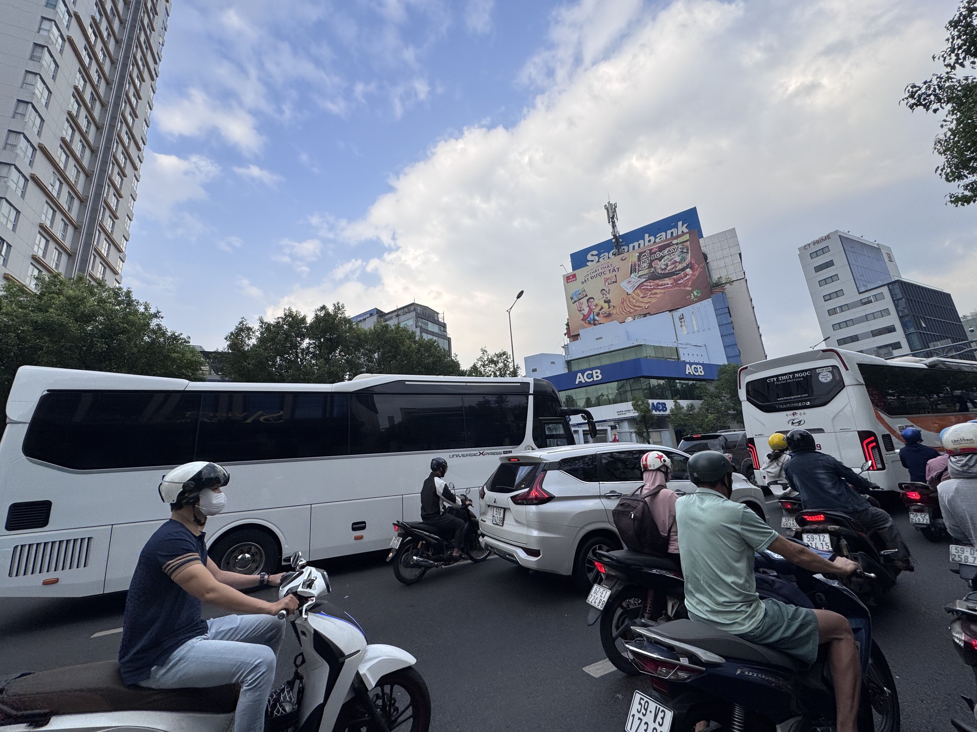 Các nhà xe tăng giá vé năm 2026 do giá nhiên liệu tăng cao - Ảnh 2. Các nhà xe tăng giá vé năm 2026 do giá nhiên liệu tăng cao - Ảnh 2.