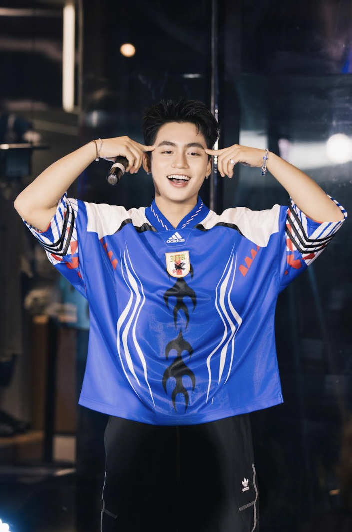 MONO g&acirc;y ch&uacute; &yacute; với phong c&aacute;ch thể thao ấn tượng tại H&agrave; Nội năm 2026 - Ảnh 6.