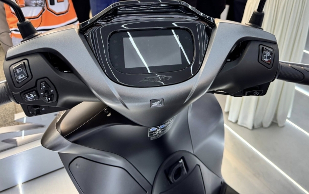 Gi&aacute; xe Honda Air Blade giảm mạnh, thấp kỷ lục, kh&aacute;ch Việt đổ x&ocirc; săn đ&oacute;n v&igrave; rẻ - Ảnh 1.