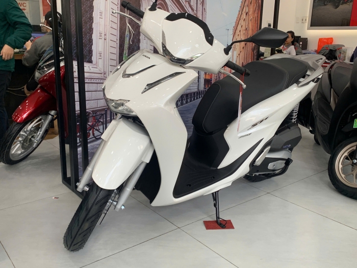 Gi&aacute; xe Honda SH 2026 giảm sốc , cơ hội v&agrave;ng cho kh&aacute;ch h&agrave;ng mua xe mới - Ảnh 5.