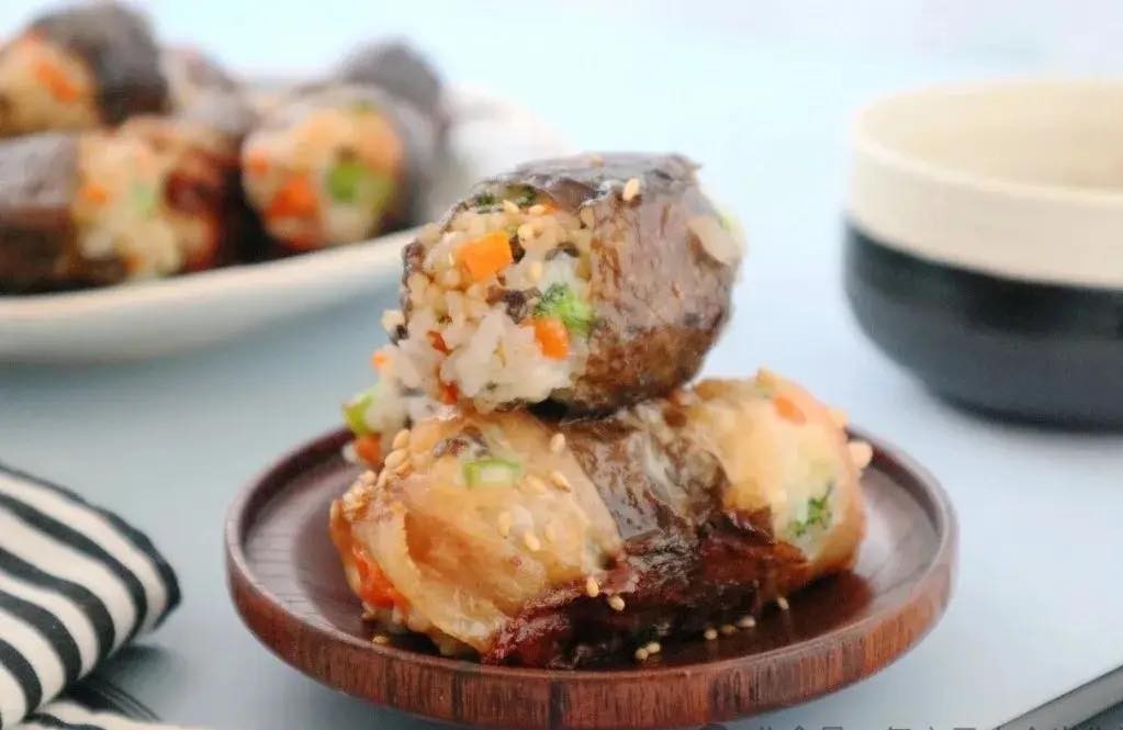 5 c&ocirc;ng thức l&agrave;m cơm nắm si&ecirc;u nhanh d&ugrave;ng ăn s&aacute;ng - trưa - tối đều ngon lại đẹp mắt, nh&igrave;n thấy đ&atilde; th&iacute;ch m&ecirc; - Ảnh 1.