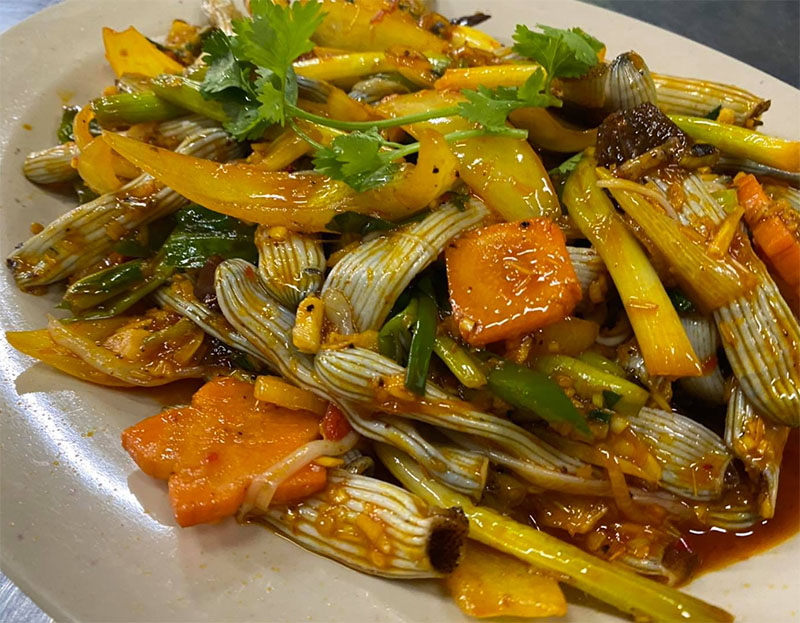 Chạm mốc 6.000.000 đồng/kg sinh vật l&uacute;c nh&uacute;c nh&igrave;n như giun đất ở Quảng Ninh, xưa chỉ si&ecirc;u gi&agrave;u d&aacute;m tẩm bổ nay đại gia vẫn r&aacute;o riết săn l&ugrave;ng - Ảnh 5.