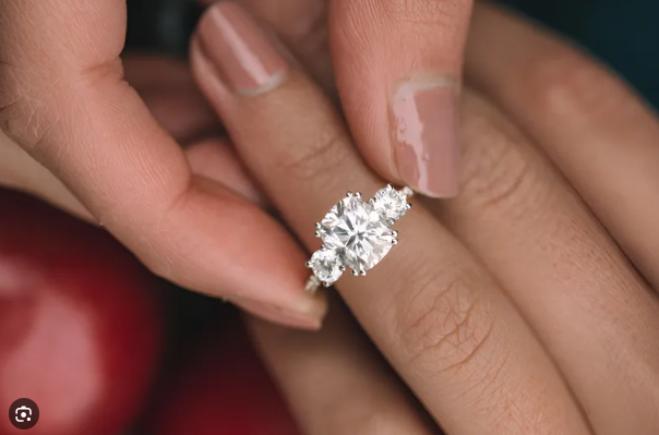 Ki&ecirc;ng kỵ khi đeo nhẫn cưới m&agrave; c&aacute;c cặp đ&ocirc;i n&ecirc;n biết - Ảnh 3.