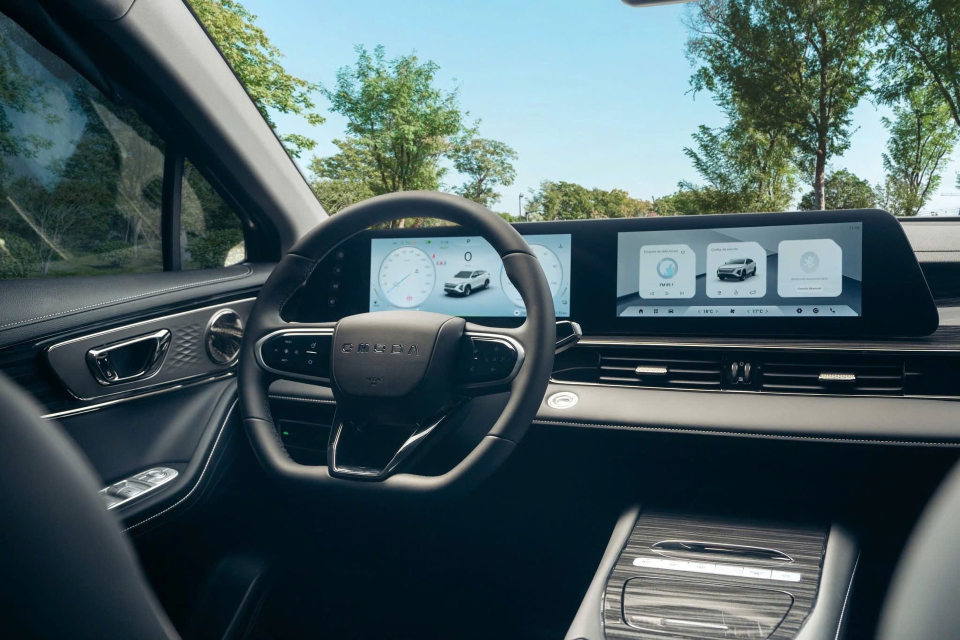 SUV 7 chỗ hybrid gi&aacute; 599 triệu đồng ở Việt Nam đẹp đẳng cấp, c&ocirc;ng nghệ tối t&acirc;n cạnh tranh Toyota Corolla Cross, rẻ chưa từng thấy - Ảnh 2.