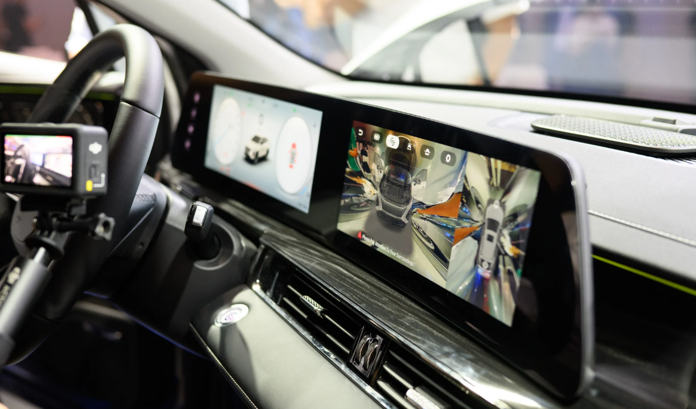 SUV 7 chỗ hybrid gi&aacute; 599 triệu đồng ở Việt Nam đẹp đẳng cấp, c&ocirc;ng nghệ tối t&acirc;n cạnh tranh Toyota Corolla Cross, rẻ chưa từng thấy - Ảnh 4.