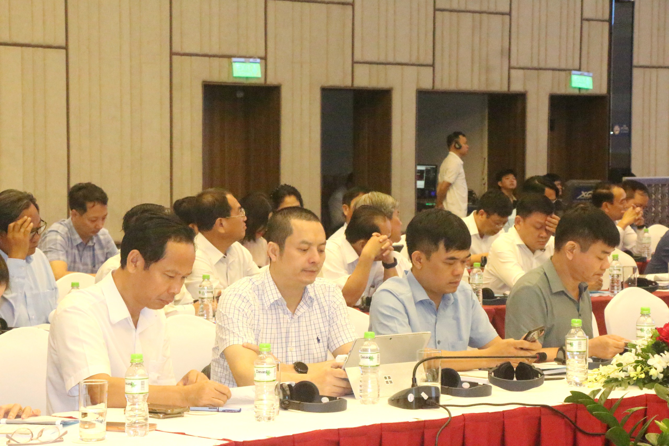 Việt Nam thích ứng với già hóa dân số: Thách thức và vận hội từ "Kinh tế bạc" - Ảnh 5. Việt Nam thích ứng với già hóa dân số: Thách thức và vận hội từ "Kinh tế bạc" - Ảnh 5.