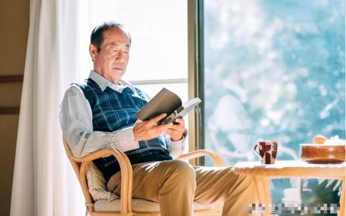 Nhà rộng nhất làng, lương hưu dư dả, cụ ông vẫn có tuổi già bất hạnh: "Tiền nhiều mà lòng lạnh lẽo"