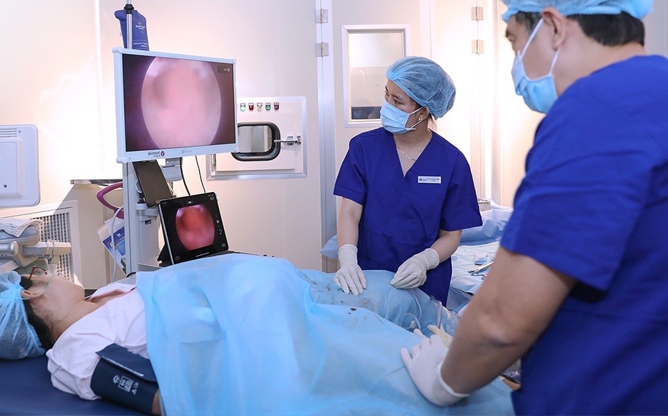 Người phụ nữ 34 tuổi hạnh phúc đón con sau 5 năm vô sinh không rõ nguyên nhân