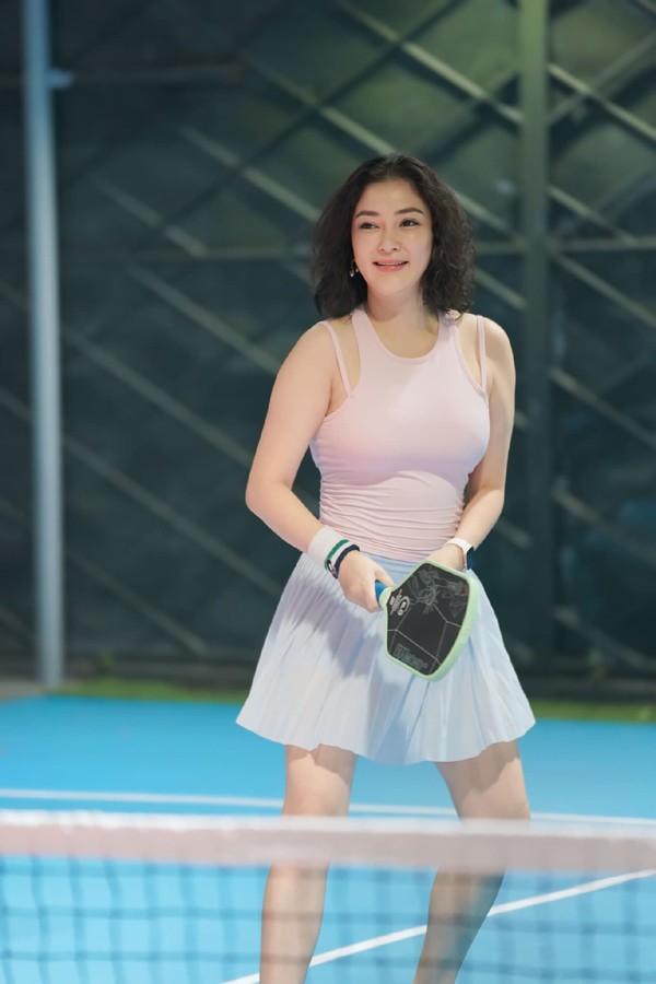 Hoa hậu nổi tiếng qu&ecirc; Hải Ph&ograve;ng: K&iacute;n tiếng, từ 5 giờ chiều đến 8 giờ tối ai gọi điện cũng kh&ocirc;ng nghe m&aacute;y - Ảnh 3.