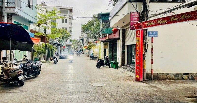 Bố vợ tuyên bố cho mảnh đất tối đến tận nơi, xem mà muốn khóc không nghĩ mình lại có ngày nay