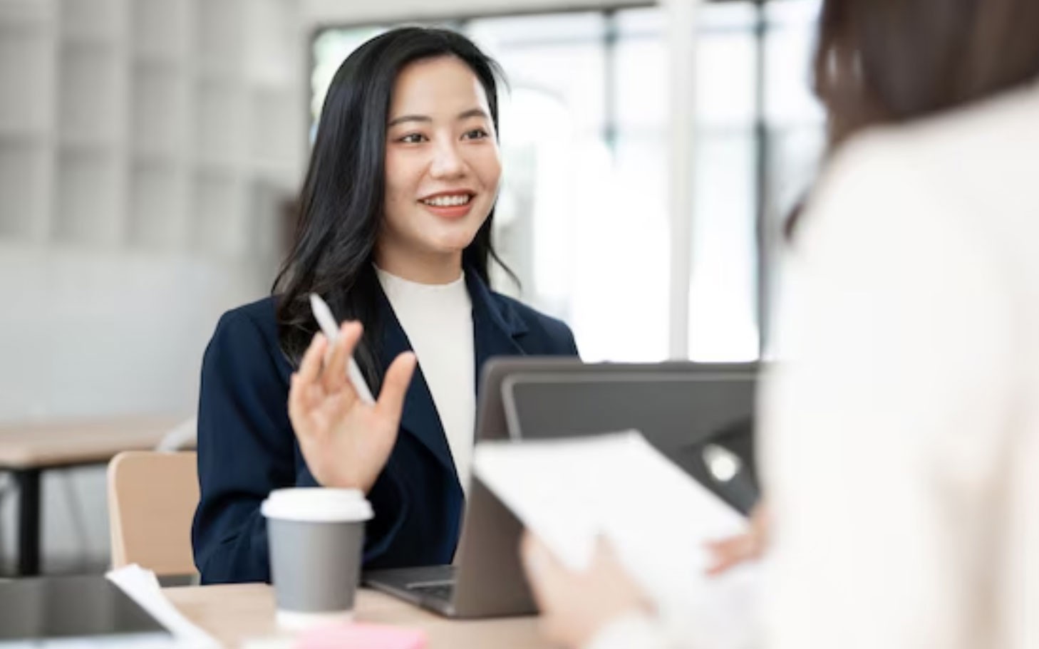 8 Thói Quen Giúp Phụ Nữ Bản Lĩnh Sống Rực Rỡ Mà Không Cần Dựa Dẫm