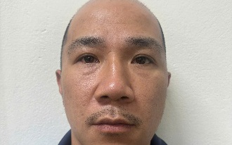 H&agrave; Nội: Bắt giữ đối tượng giả vờ đi lễ để trộm cắp tiền c&ocirc;ng đức tại c&aacute;c cơ sở thờ tự