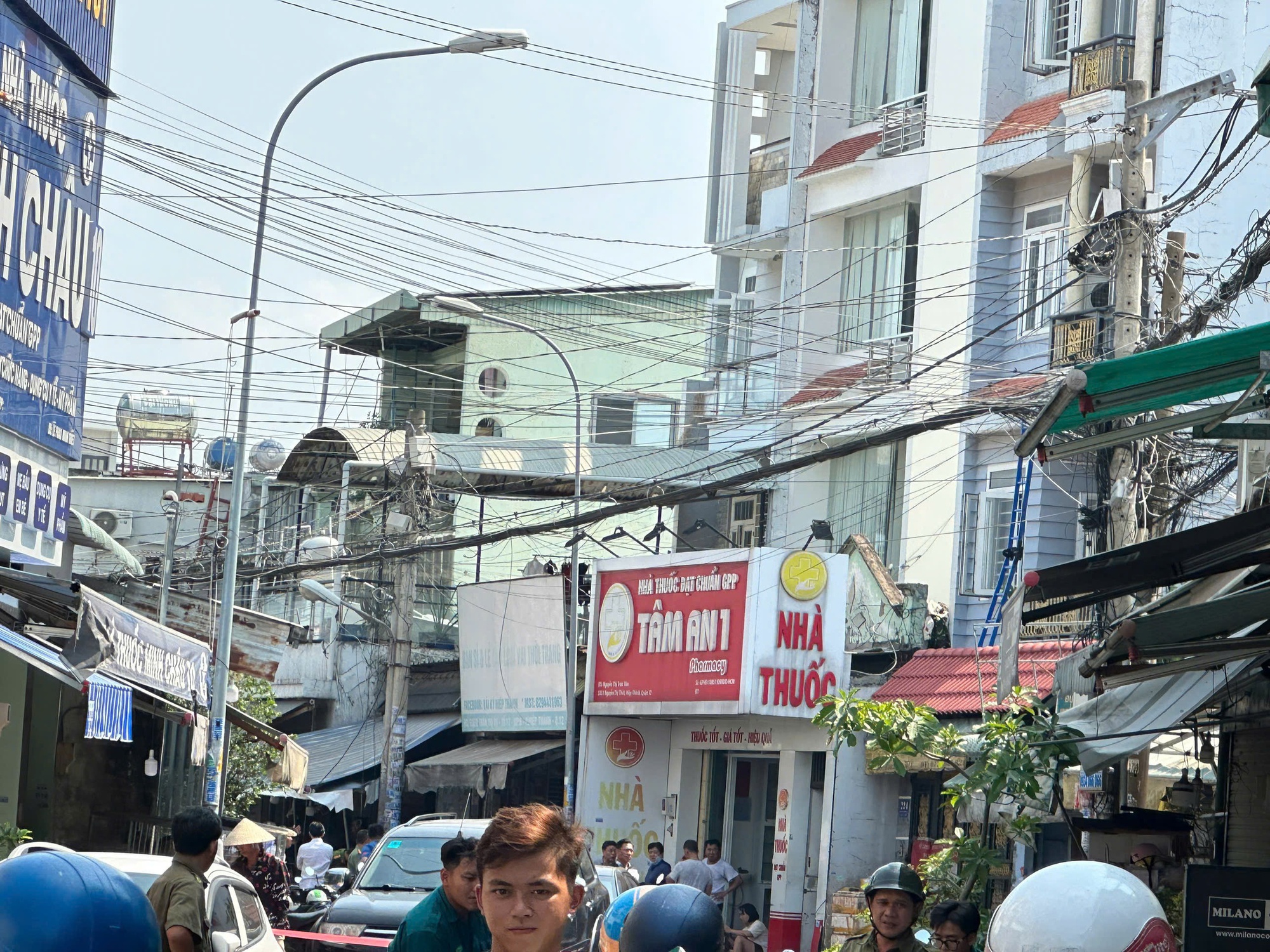 Ch&aacute;y ph&ograve;ng trọ ở TPHCM, 2 người chết, 5 người bị thương - Ảnh 2.