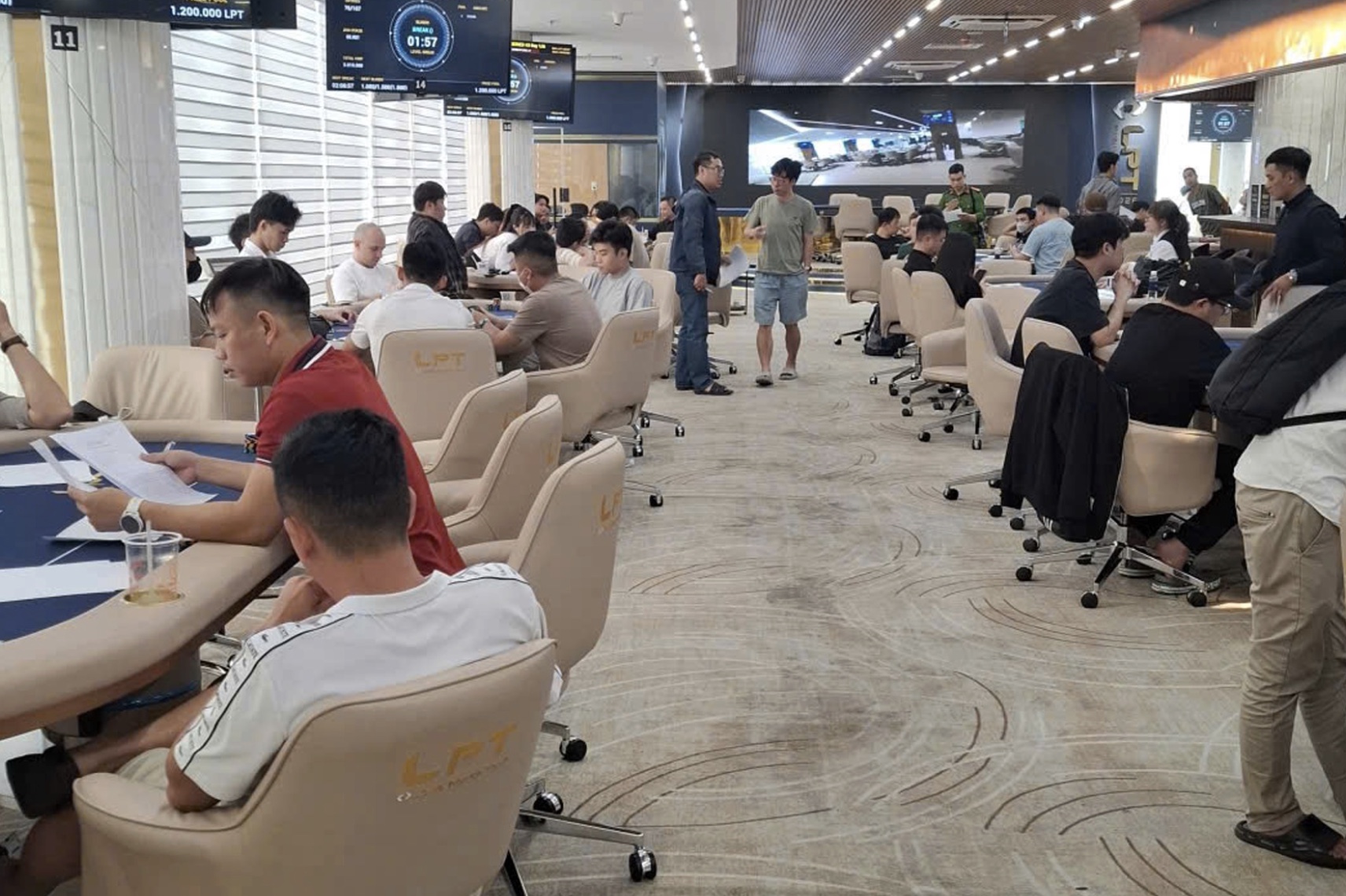 Triệt x&oacute;a sới bạc tr&aacute; h&igrave;nh giải Poker tại kh&aacute;ch sạn Wyndham Soleil- Ảnh 1.