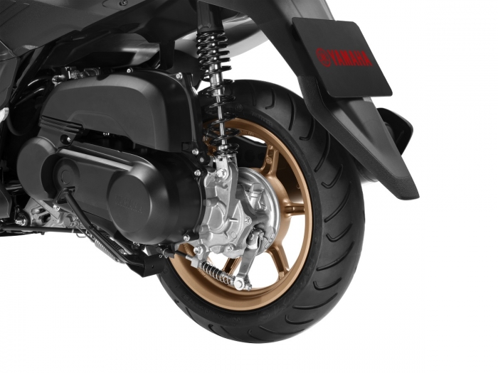 Chi tiết xe ga 125cc gi&aacute; 30,4 triệu đồng ở Việt Nam đẹp long lanh, si&ecirc;u tiết kiệm xăng, cốp rộng, trang bị s&aacute;nh ngang Air Blade, rẻ hơn Vision - Ảnh 5.