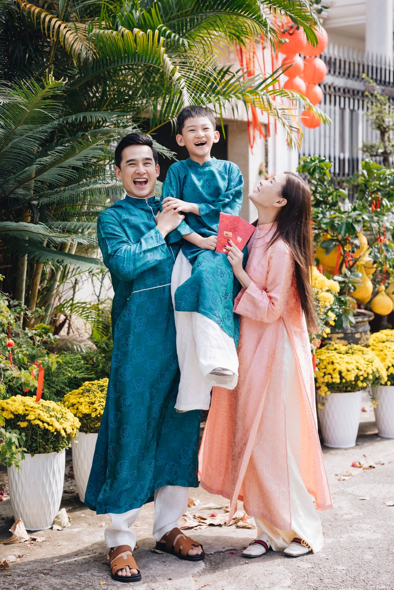 10 Năm h&ocirc;n nh&acirc;n của th&uacute;y Diễm v&agrave; Lương Thế Th&agrave;nh: H&agrave;nh tr&igrave;nh t&igrave;nh y&ecirc;u đẹp - Ảnh 2.