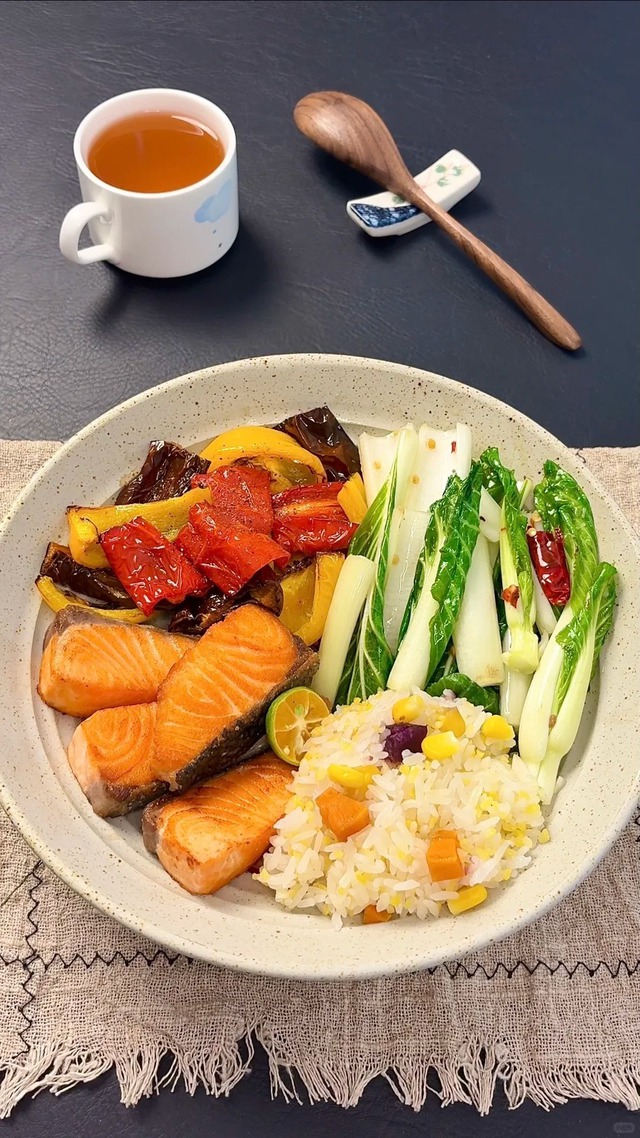 Lười b&agrave;y vẽ m&agrave; vẫn muốn eo thon: Trọn bộ 7 bữa cơm 'một đĩa' vừa gọn vừa ngon - Ảnh 6.