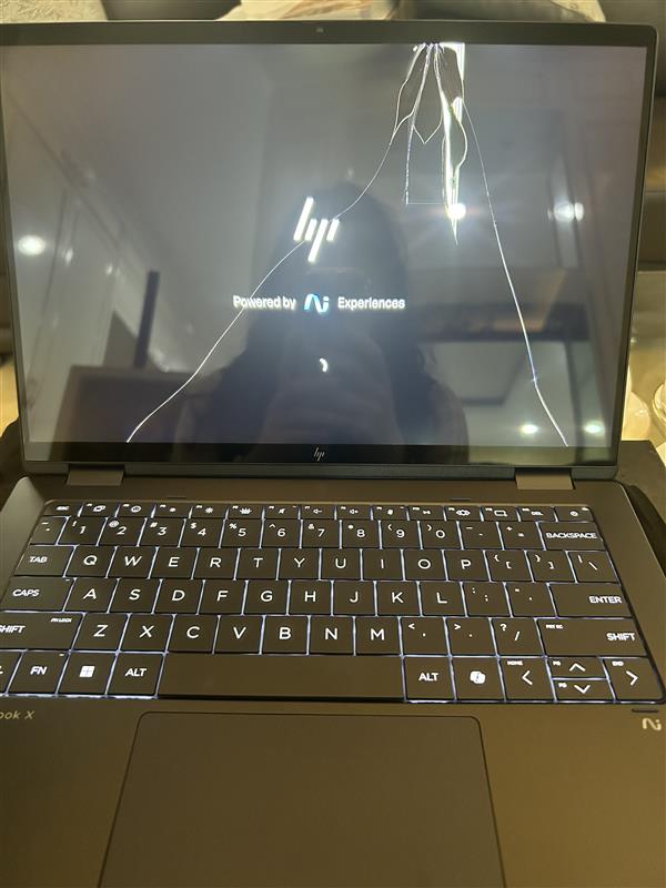 Kh&aacute;ch h&agrave;ng mua m&aacute;y t&iacute;nh HP từ Phong Vũ gặp lỗi v&agrave; quyền đổi trả trong năm 2026 - Ảnh 2.