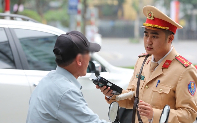CSGT lên tiếng về thông tin nâng mức phạt Nghị định 168, ai không phải xác thực thuê bao?