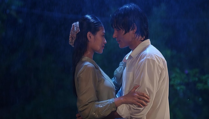 Kh&ocirc;ng ồn &agrave;o kịch t&iacute;nh, v&igrave; sao 'Hẹn em ng&agrave;y nhật thực' vẫn c&aacute;n mốc trăm tỷ đồng? - Ảnh 3.