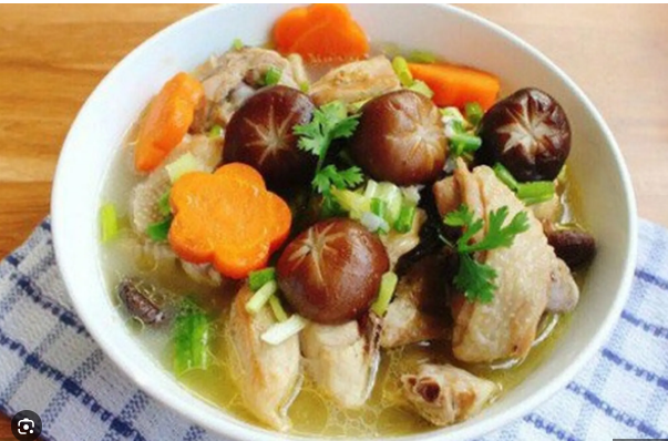 3 M&oacute;n ăn bổ dưỡng: Ch&aacute;o c&aacute; , canh rau đay v&agrave; g&agrave; hầm d&agrave;nh cho người vi&ecirc;m gan B - Ảnh 3.