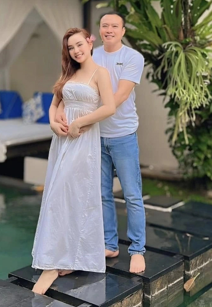 Ca sĩ qu&ecirc; L&acirc;m Đồng c&oacute; cuộc sống gi&agrave;u c&oacute; ở Việt Nam vẫn sang Mỹ kinh doanh, h&agrave;ng ng&agrave;y đạp xe, l&agrave;m vườn sống an y&ecirc;n   - Ảnh 3.