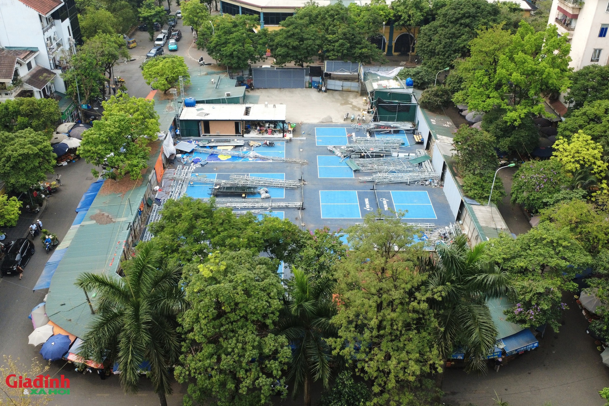 H&agrave; Nội th&aacute;o dỡ tổ hợp s&acirc;n Pickleball tr&aacute;i ph&eacute;p tại đất v&agrave;ng y&ecirc;n h&ograve;a - Ảnh 1.