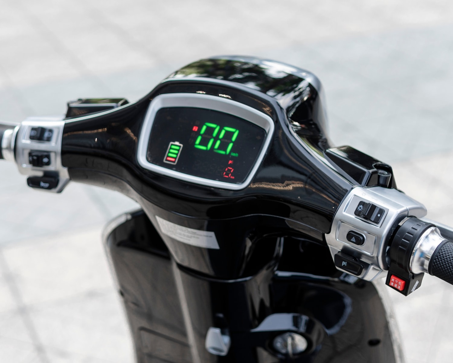 Xe m&aacute;y điện gi&aacute; 16 triệu đồng Tại Việt Nam: Thiết kế đẹp v&agrave; tiết kiệm - Ảnh 4.