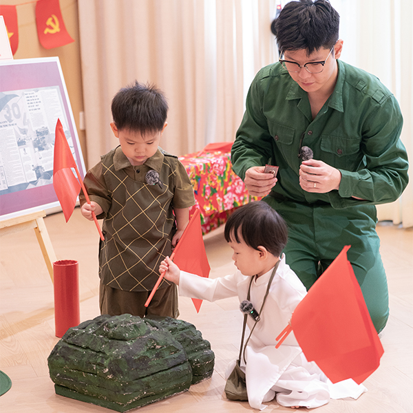 Con &uacute;t quấy kh&oacute;c khi ăn, Tuấn Hưng 'bật' chế độ nghi&ecirc;m khắc - Ảnh 4.