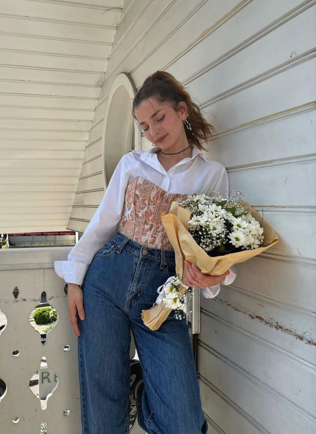 C&ocirc;ng thức phối đồ với &aacute;o sơ mi &ldquo;l&ecirc;n ng&ocirc;i&rdquo; trong m&ugrave;a h&egrave; 2026 - Ảnh 4.