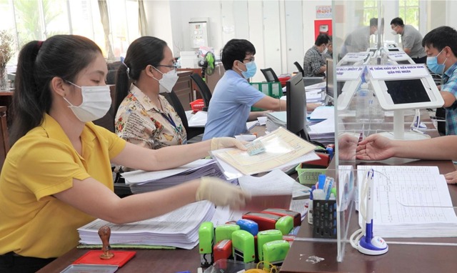 Dự kiến tăng lương cơ sở l&ecirc;n 2 , 53 triệu đồng / th&aacute;ng từ 1 / 7 / 2026 - Ảnh 1.