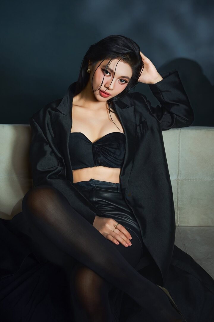 &Aacute; hậu Minh Ki&ecirc;n: 'T&ocirc;i đ&atilde; tự chủ kinh tế để mẹ nghỉ nghề gi&uacute;p việc' - Ảnh 1.