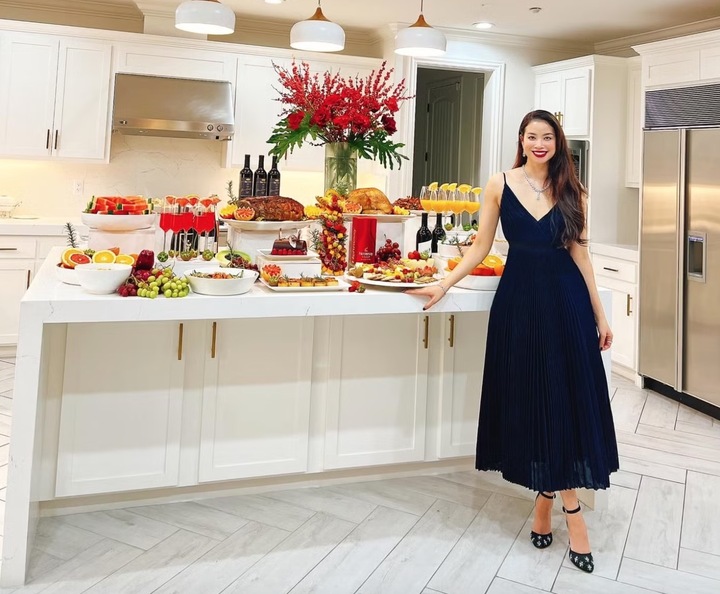 Sức h&uacute;t của 'Hoa hậu quốc d&acirc;n' d&ugrave; đ&atilde; gần 10 năm rời h&agrave;o quang showbiz Việt - Ảnh 6.