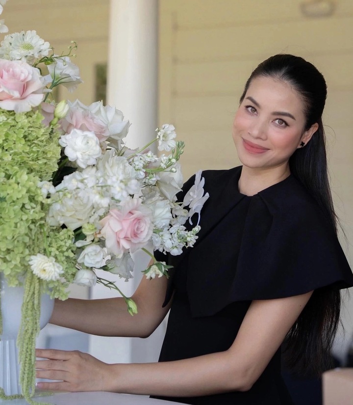 Sức h&uacute;t của 'Hoa hậu quốc d&acirc;n' d&ugrave; đ&atilde; gần 10 năm rời h&agrave;o quang showbiz Việt - Ảnh 12.