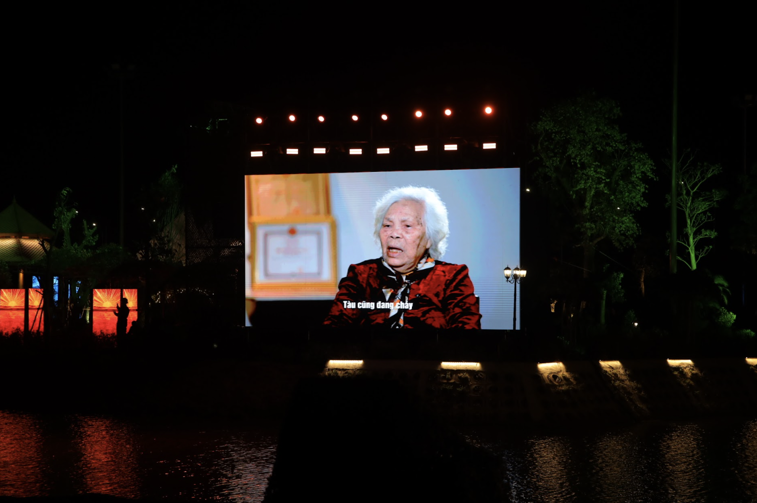 Bản h&ugrave;ng ca tr&ecirc;n s&ocirc;ng: T&aacute;i hiện k&yacute; ức kh&ocirc;ng qu&ecirc;n ở bến ph&agrave; Gianh - Ảnh 3.