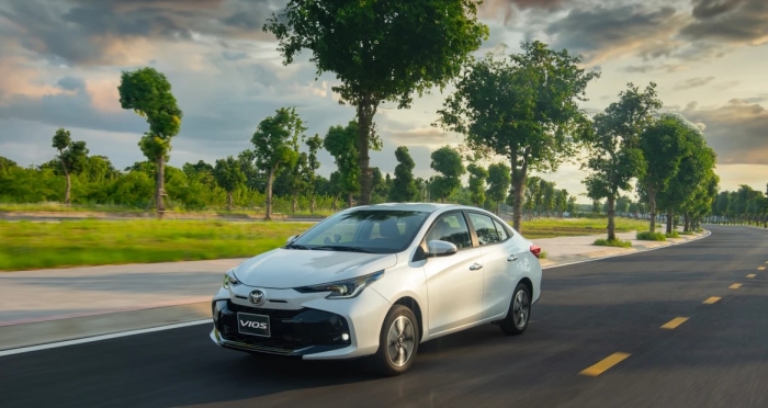 Gi&aacute; lăn b&aacute;nh Toyota Vios giảm s&acirc;u , cạnh tranh Hyundai Accent v&agrave; Honda City 2026 - Ảnh 3.