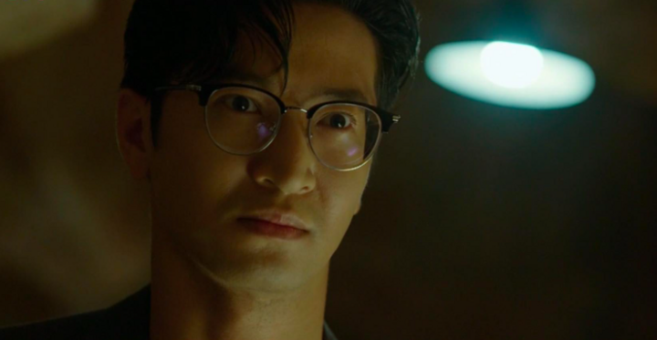 Đời thực của Ph&oacute; gi&aacute;m đốc đang bị gh&eacute;t tr&ecirc;n phim giờ v&agrave;ng VTV - Ảnh 1.