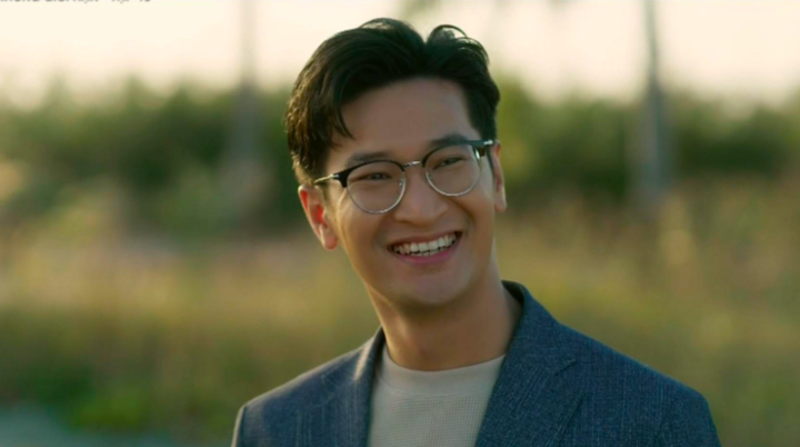 Đời thực của Ph&oacute; gi&aacute;m đốc đang bị gh&eacute;t tr&ecirc;n phim giờ v&agrave;ng VTV - Ảnh 2.