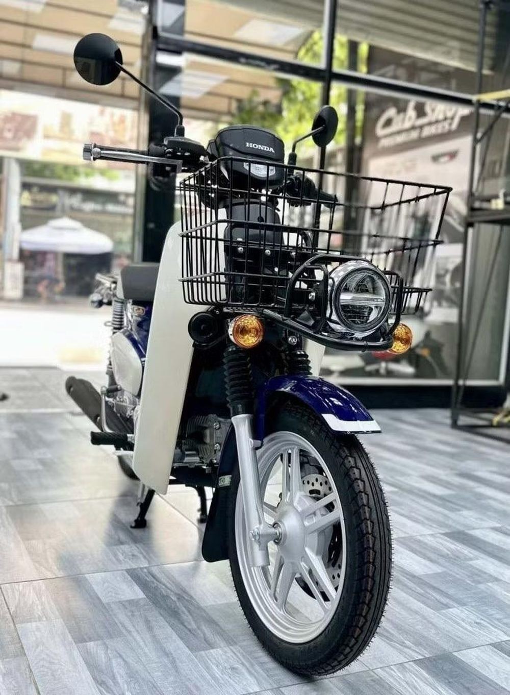 Gi&aacute; xe số 110cc Honda Super Cub 2026 tại Việt Nam: Thiết kế độc đ&aacute;o , đẳng cấp - Ảnh 3.