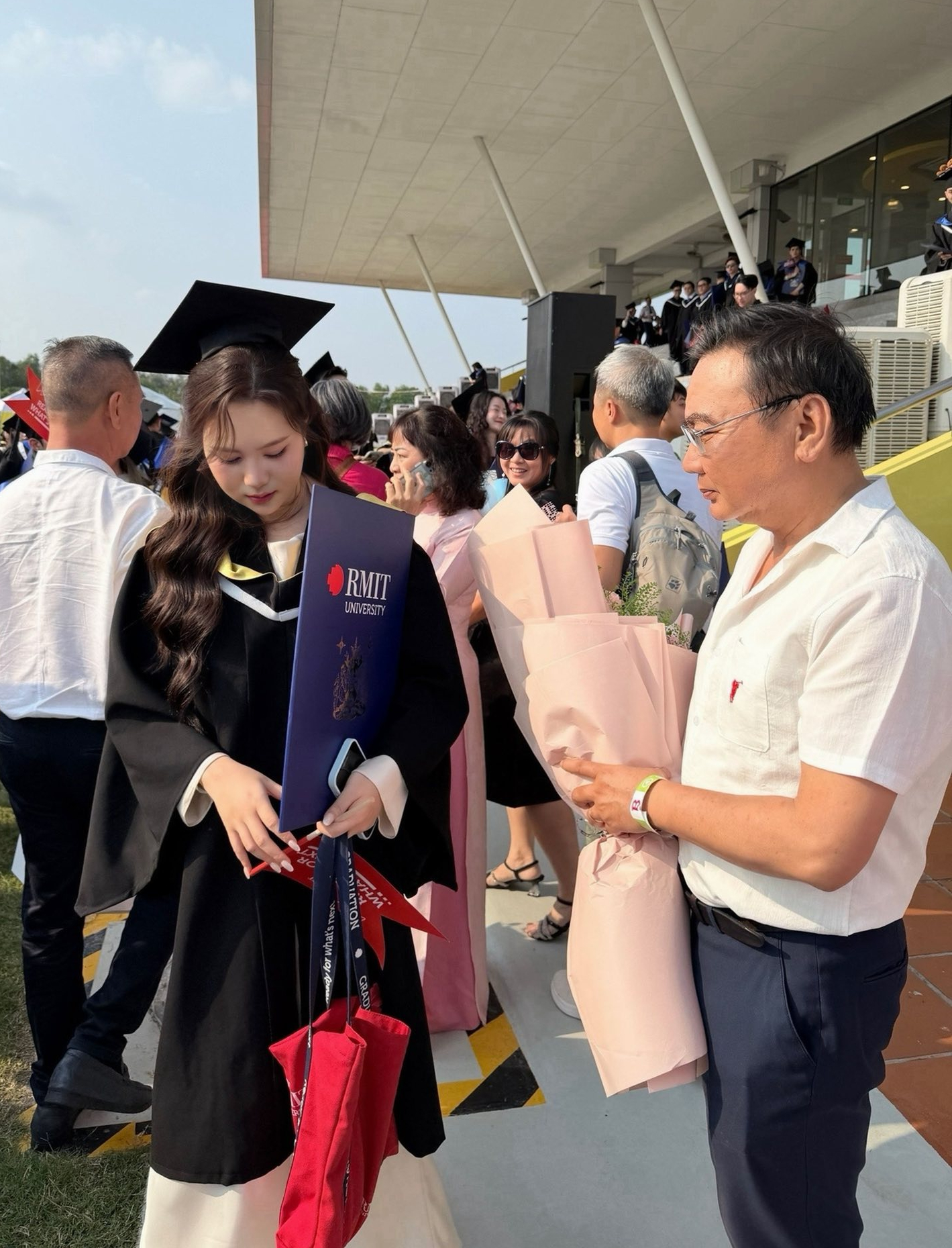 Con g&aacute;i NSND Trịnh Kim Chi tốt nghiệp lọai Giỏi ng&agrave;nh h&agrave;ng kh&ocirc;ng năm 2026 - Ảnh 6.