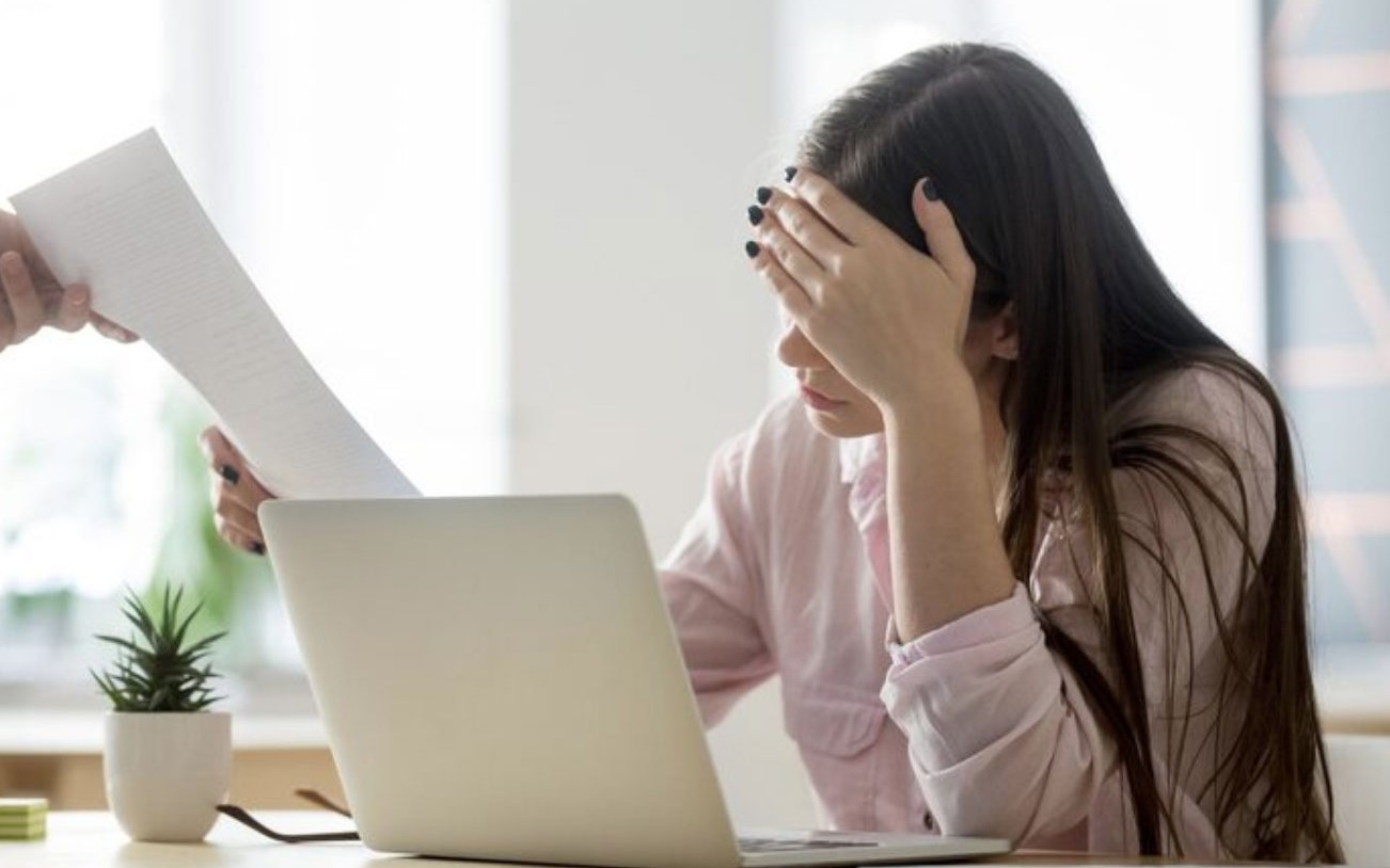 Cô gái 31 tuổi bị sa thải chưa đầy 24 giờ, khiến sếp phải nhận sai sau một đêm