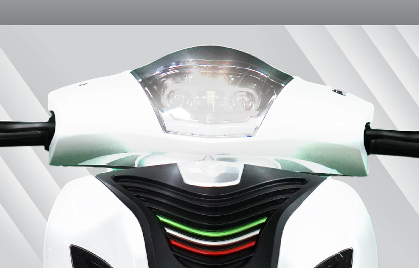 Trải nghiệm xe m&aacute;y điện gi&aacute; 37 triệu đồng ở Việt Nam giống hệt Honda SH, trang bị hiện đại, động cơ 2.650W, đi 150km, rẻ chỉ ngang Vision - Ảnh 3.