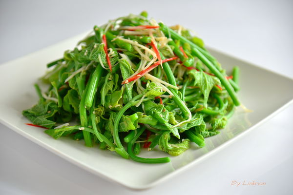 Kh&ocirc;ng cần cao lương mỹ vị, 3 m&oacute;n nộm đơn giản n&agrave;y mới l&agrave; 'vua' b&agrave;n ăn ng&agrave;y nắng n&oacute;ng - Ảnh 1.