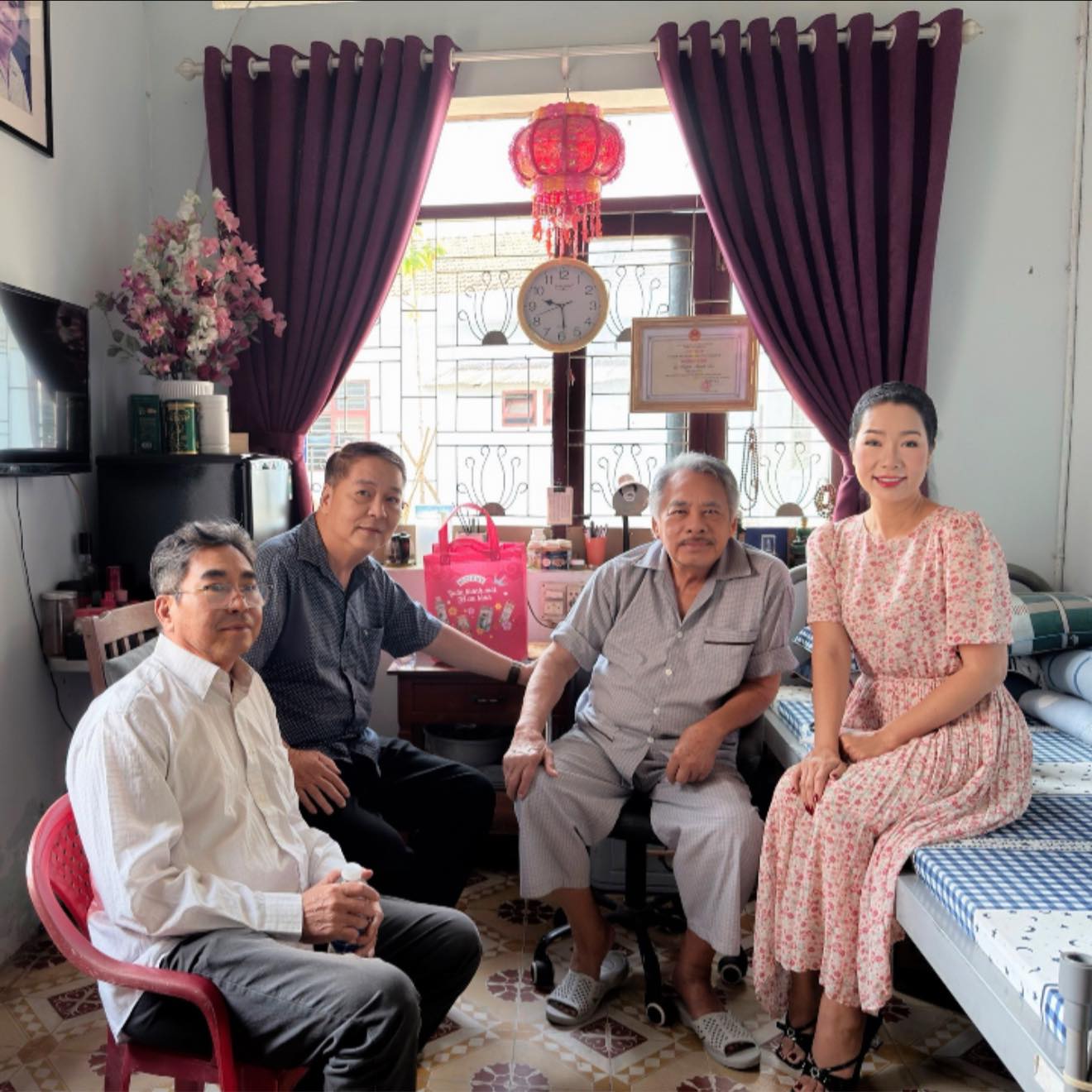 Tuổi trung ni&ecirc;n của NSND Trịnh Kim Chi: H&agrave;nh tr&igrave;nh học vấn v&agrave; hạnh ph&uacute;c gia đ&igrave;nh - Ảnh 6.