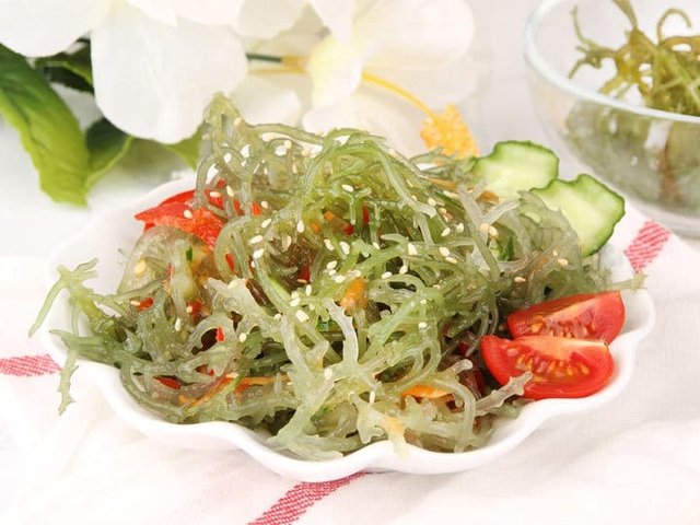 Kh&ocirc;ng cần cao lương mỹ vị, 3 m&oacute;n nộm đơn giản n&agrave;y mới l&agrave; 'vua' b&agrave;n ăn ng&agrave;y nắng n&oacute;ng - Ảnh 6.