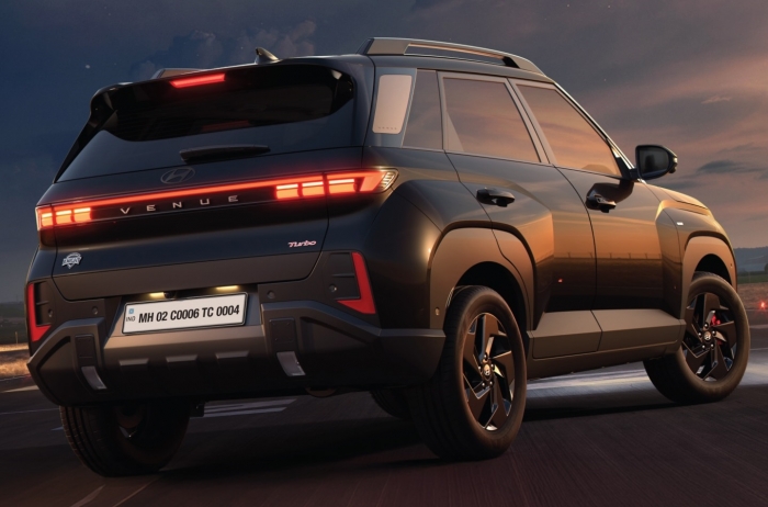 SUV hạng A gi&aacute; 245 triệu đồng của thương hiệu đ&igrave;nh đ&aacute;m đẹp long lanh, trang bị tối ưu, rẻ hơn Kia Morning, Hyundai Grand i10 được l&ograve;ng chị em - Ảnh 3.