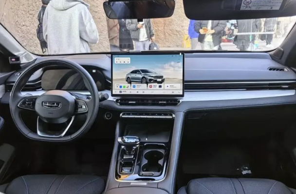 Sedan hybrid hạng sang gi&aacute; 410 triệu đồng , tiết kiệm xăng , cạnh tranh Toyota Camry - Ảnh 4.