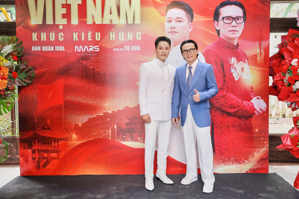 'Th&aacute;nh nhạc suy' Anh Qu&acirc;n Idol cảm ơn T&uacute; Dưa v&igrave; đ&atilde; nghi&ecirc;m khắc v&agrave; tin tưởng - Ảnh 2.