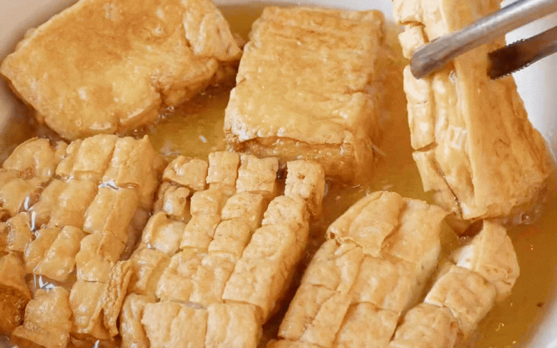 M&ugrave;a h&egrave; n&oacute;ng nực, chế biến đậu phụ theo c&aacute;ch n&agrave;y đảm bảo "đ&aacute;nh bay" nồi cơm, cả nh&agrave; khen tấm tắc! - Ảnh 5.